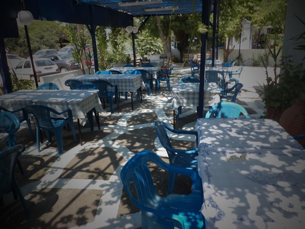 To Kamari Apartment Paralia Agias Foteinis Exterior foto